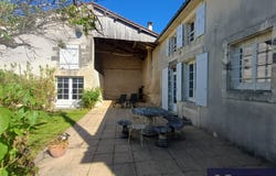 Baignes-Sainte-Radegonde, Poitou-Charentes 16360