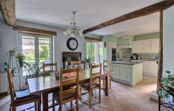 Neuvy-Sautour, Burgundy 89570