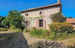 Lezay, Poitou-Charentes 79120
