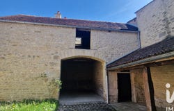 Lézinnes, Bourgogne-Franche-Comté 89160