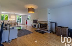 Mareil-sur-Mauldre, Île-de-France 78124