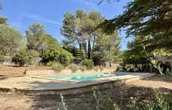 NIMES, Occitanie 30000