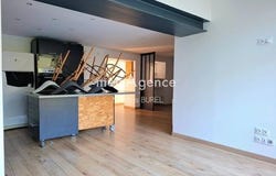 Laval, Pays de la Loire 53000