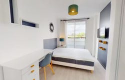 Rue du Parc, Bron, Auvergne-Rhône-Alpes 69500