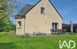 Carantilly, Normandy 50570
