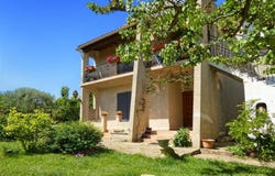 Roquemaure, Languedoc-Roussillon 30150