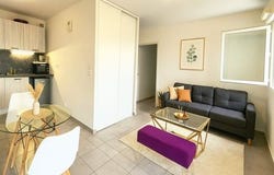 NIMES, Languedoc-Roussillon 30000