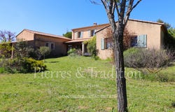 Saint-Saturnin-lès-Apt, Provence-Alpes-Côte-d'Azur 84490