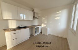 CADENET, Provence-Alpes-Côte d'Azur 84160
