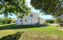 Lamothe-Landerron, Aquitaine 33190