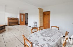 Roquemaure, Occitanie 30150