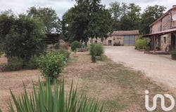 Caylus, Occitanie 82160
