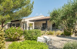 Lourmarin, Provence-Alpes-Côte-d'Azur 84160