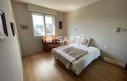 Laval, Pays de la Loire 53000