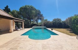 Pernes-les-Fontaines, Provence-Alpes-Côte d'Azur 84210