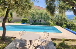 Saint-Saturnin-lès-Apt, Provence-Alpes-Côte-d'Azur 84490