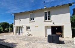 Lézinnes, Bourgogne-Franche-Comté 89160