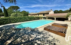 Uchaux, Provence-Alpes-Côte d'Azur 84100