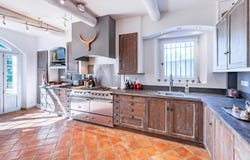 Cabannes, Provence-Alpes-Côte-d'Azur 13440