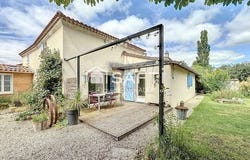 Chateauneuf-Sur-Charente, Poitou-Charentes 16120