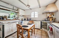 Dions, Languedoc-Roussillon 30190