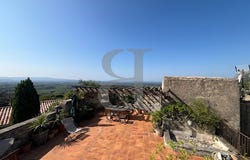 Le Barroux, Provence-Alpes-Côte d'Azur 84330