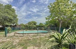 Pernes-les-Fontaines, Vaucluse 84210