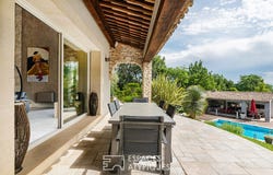 PIERREVERT, Provence-Alpes-Côte d'Azur 04860