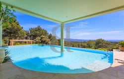 Le Barroux, Provence-Alpes-Côte d'Azur 84330
