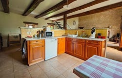 Civray, Poitou-Charentes 86400