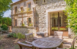 Saint-Étienne-du-Grès, Provence-Alpes-Côte d'Azur 13103