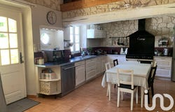 Dixmont, Bourgogne-Franche-Comté 89500