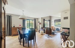 Locmariaquer, Brittany 56740