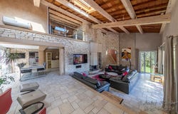 Pierrevert, Provence-Alpes-Côte-d'Azur 04860
