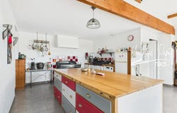 Parthenay, Poitou-Charentes 79200