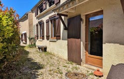 Mouffy, Burgundy 89560
