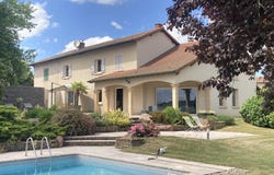 Charlieu, Rhône-Alpes 42190