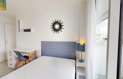 Rue du Parc, Bron, Auvergne-Rhône-Alpes 69500