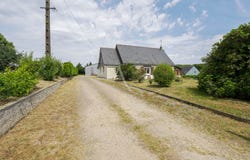 GUILLIERS, Brittany 56490