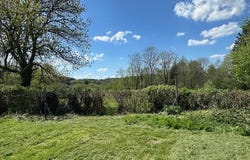 Dun-les-Places, Burgundy 58230