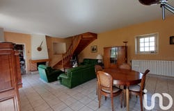 Varennes, Bourgogne-Franche-Comté 89144