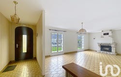 Locqueltas, Brittany 56390