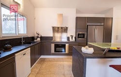 Saint-Saturnin-lès-Apt, Provence-Alpes-Côte d'Azur 84490