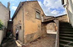 Volnay, Burgundy 21190