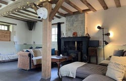Azay-le-Ferron, Centre 36290