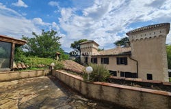 Pierrevert, Provence-Alpes-Côte-d'Azur 04860