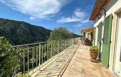 Die vollständige Adresse der Immobilie erhalten Sie vom Anbieter, Peillon, Provence-Alpes-Côte d'Azur 06440