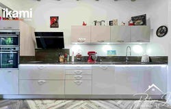 Sens, Burgundy 89100