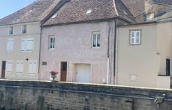 Charolles, Burgundy 71120