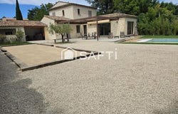 Lauris, Provence-Alpes-Côte d'Azur 84360
